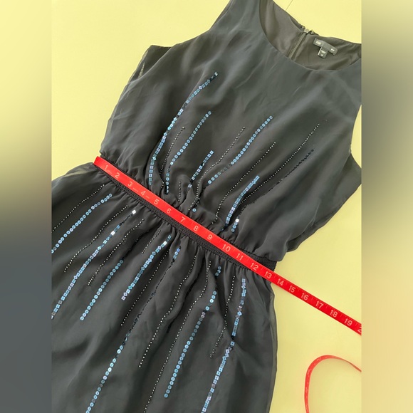 GAP | M | Sequin Design - Picture 9 of 10